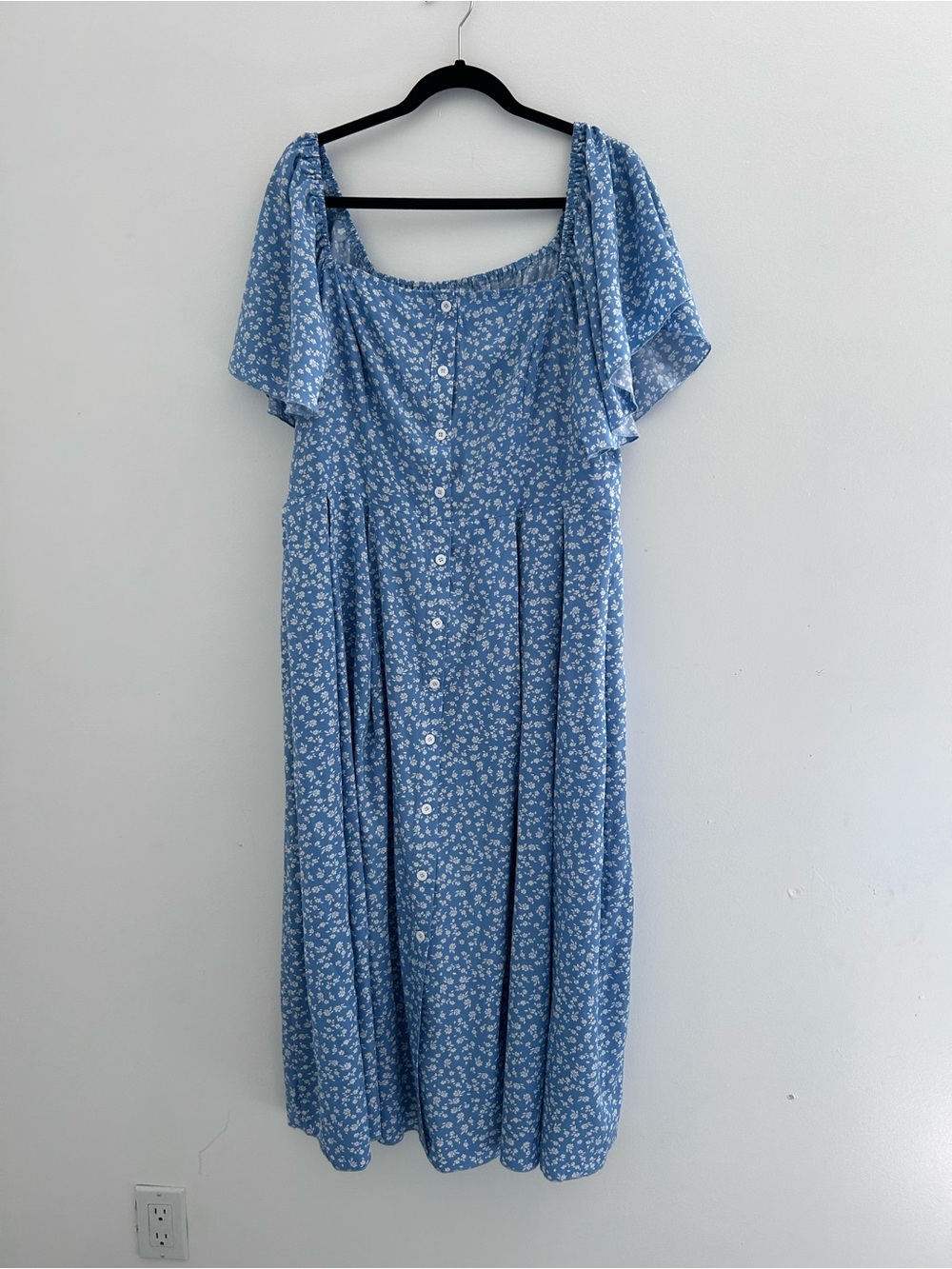 SHEIN Light Blue Floral Midi Dress with Button Front